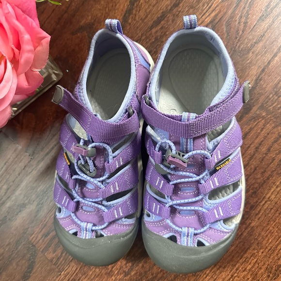 Keen Newport H2 purple outdoor shoes, size 35/3 US - Picture 2 of 5